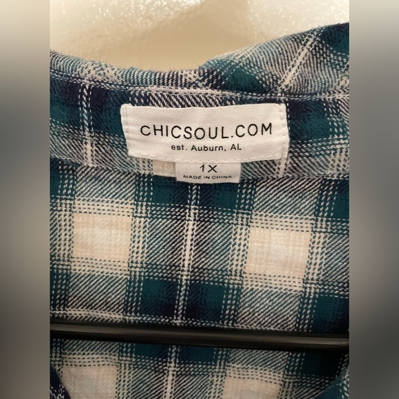 ✨ChicSoul Plaid Top Size 1X - Picture 4 of 9